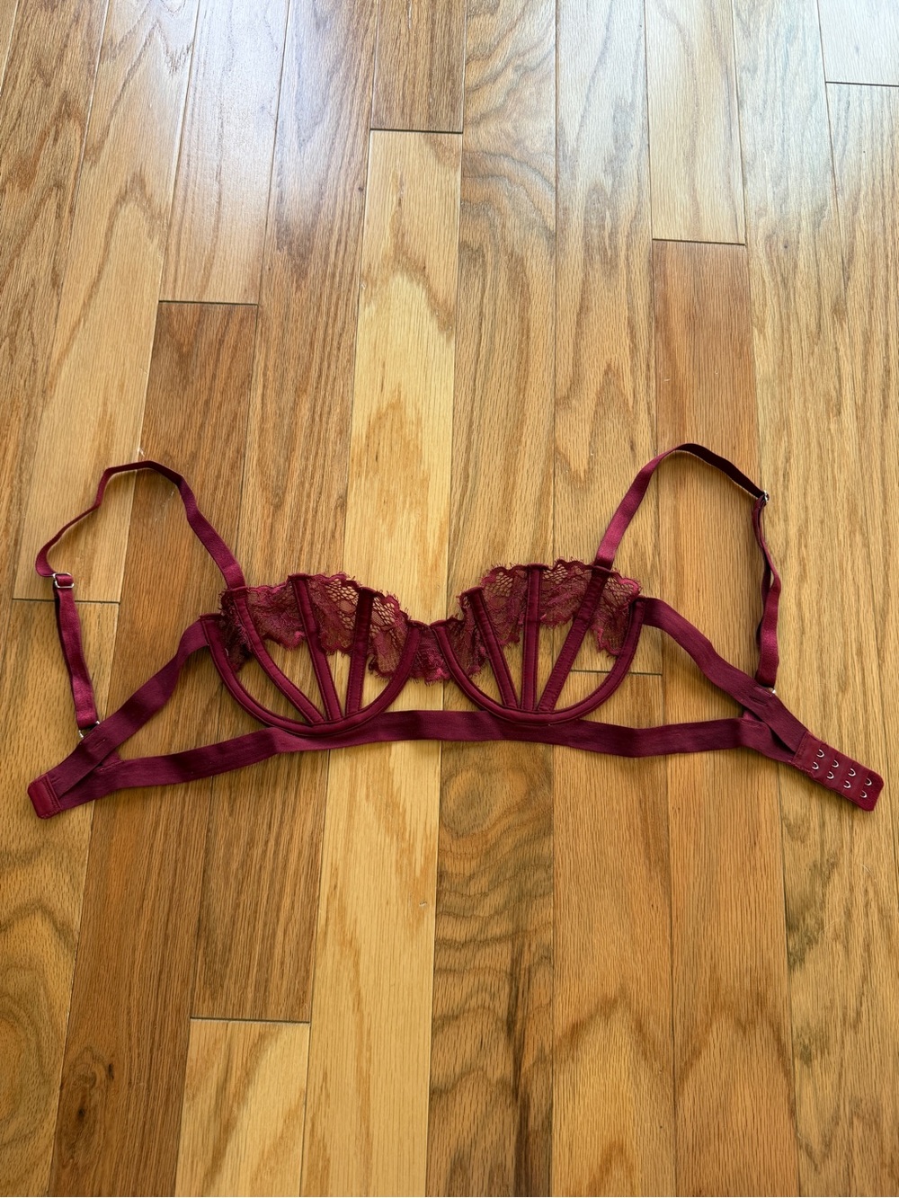 Thistle And Spire Sidney Open
Cup Bra Underwire Ruby Red
32DD